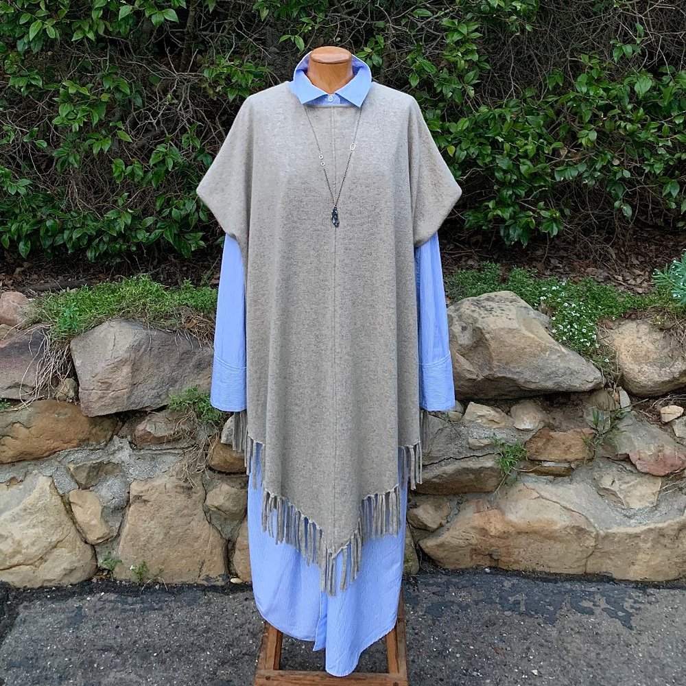 White + Warren elegant cashmere and silk poncho